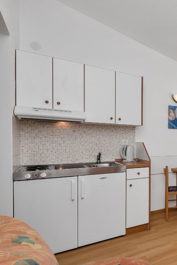 Apartments And Rooms By The Sea Baska Voda, Makarska - 2578 Bagian luar foto