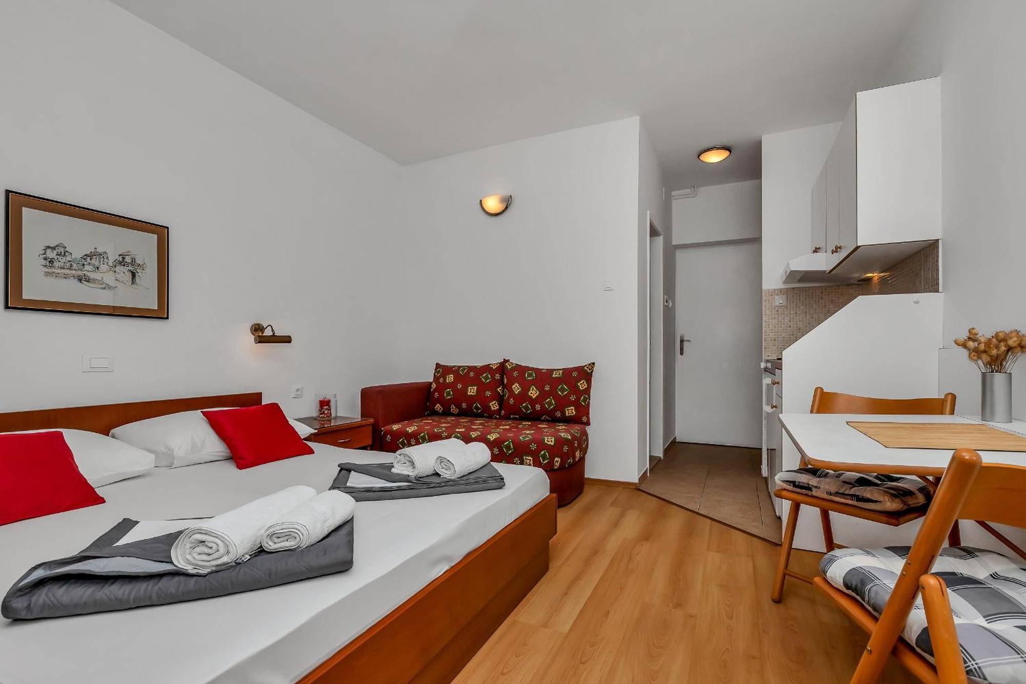 Apartments And Rooms By The Sea Baska Voda, Makarska - 2578 Ruang foto